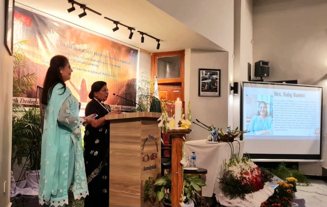 Ecumenical Forum for Theologically Trained Women, photo 18